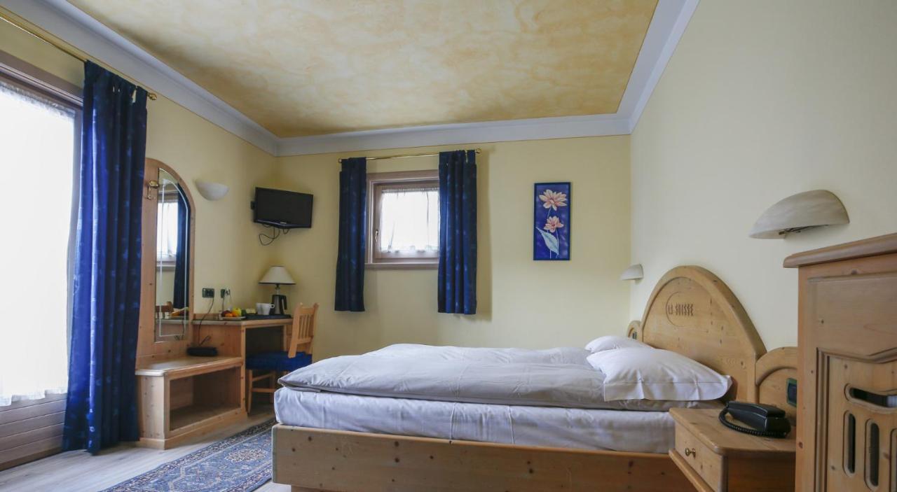 Hotel "La Suisse" Livigno Exteriör bild