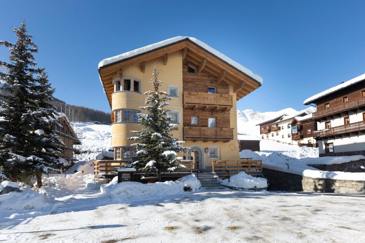 Hotel "La Suisse" Livigno Exteriör bild
