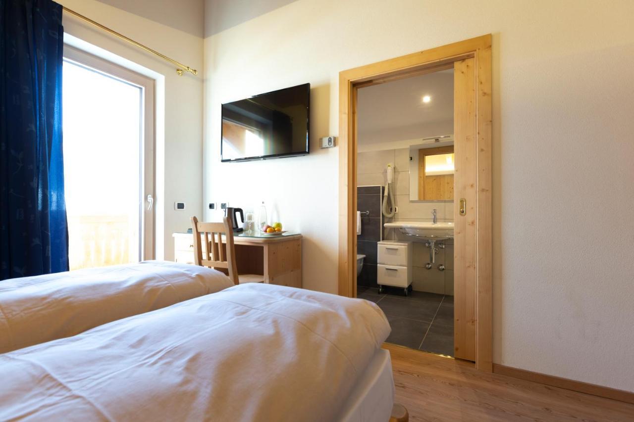 Hotel "La Suisse" Livigno Exteriör bild