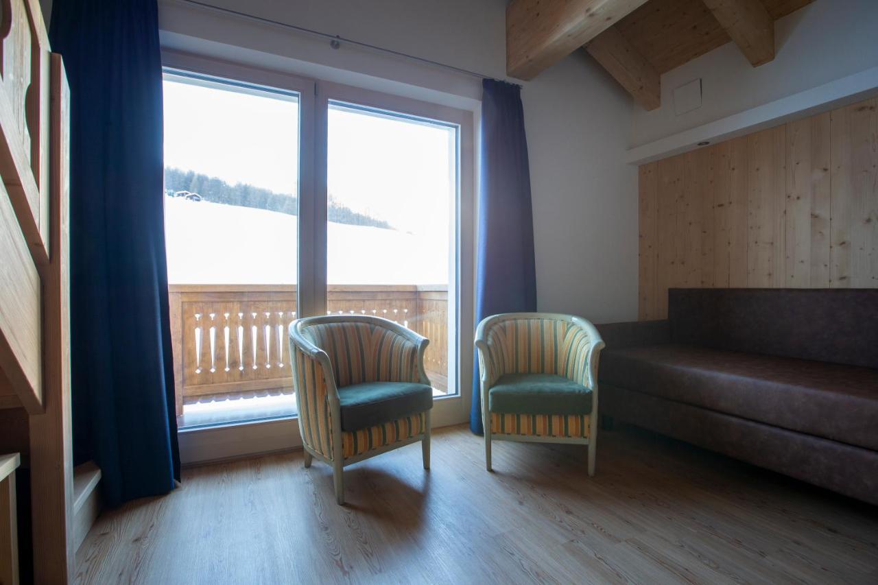 Hotel "La Suisse" Livigno Exteriör bild