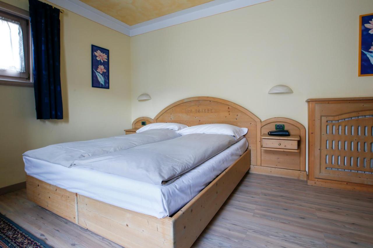 Hotel "La Suisse" Livigno Exteriör bild